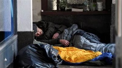 الوجه الآخر لـ كورونا .. مشردو لندن ينامون بالفنادق الفاخرة | صور