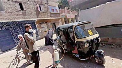 حملة شبابية لتطهير ورش القرى ووسائل المواصلات بقنا | صور