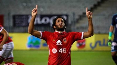 مروان محسن: المنافسة مع أليو بادجي صعبة ولكنها تصب في مصلحة الأهلي