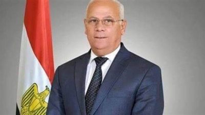 محافظ بورسعيد يطالب القادمين من العمرة الالتزام بمنازلهم