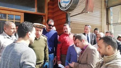 ضبط 30 ألف جوانتي طبي وزجاجات مطهر بكفر الشيخ قبل بيعها بالسوق السوداء