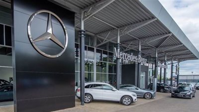 مرسيدس تصمم نسخة جديدة من سيارتها مايباخ للسوق الصيني