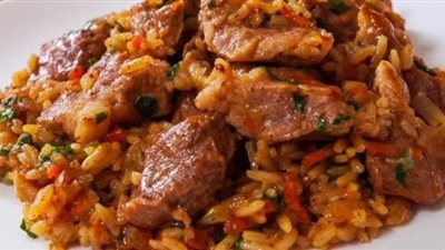 حاربي كورونا من المنزل.. الأرز باللحم والخضروات بطريقة المطاعم