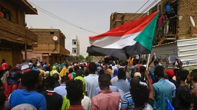 تجمع المهنيين السودانيين يدعو للعصيان المدني والخروج للشوارع واحتلالها 