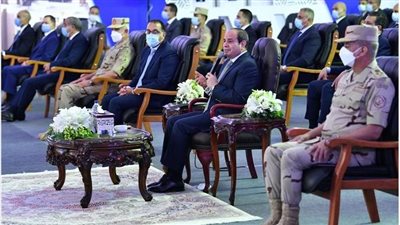  السيسي: الكليات والمعاهد العسكرية تتحمل مسئولية إعداد جيل قادر على حماية الوطن