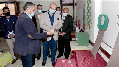 محافظ بني سويف يزور المدرسة اليابانية ويستمع لشرح عن أنشطة التوكاتسو | صور