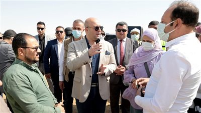محافظ بني سويف يتفقد أعمال إصلاح منظومة الصرف الصناعي ببياض العرب