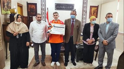 تعليم القليوبية يكرم الطالب الفائز بمسابقة ناسا