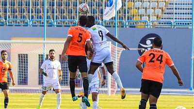 الشوط الأول.. البنك الأهلي يتقدم بهدف في مرمى طلائع الجيش بالدوري الممتاز