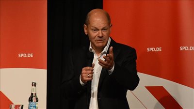 حصن مرسيدس.. سيارة مستشار ألمانيا الجديد| صور 