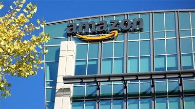 وكالات تجسس بريطانية توقع عقدًا مع أمازون لتخزين مواد سرية