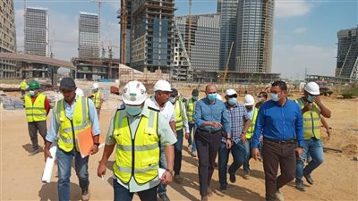 جولة لمسئولي 