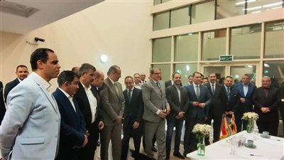 وزير القوى العاملة: 