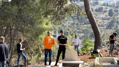 لتحويلها لحديقة توراتية.. إسرائيل تشن حملات لتجريف المقبرة اليوسفية| فيديو 