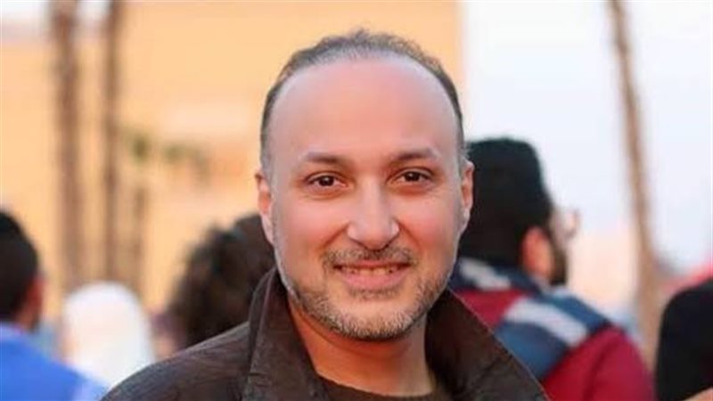 الكاتب والروائي المصري