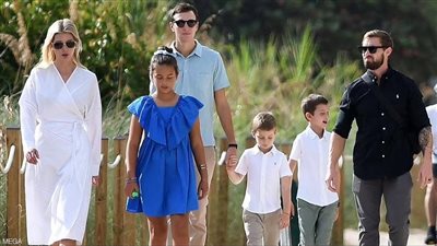 شاهد إطلالة ايفانكا ترامب الصيفية مع عائلتها في ميامي