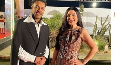 عبير صبري تنشر صورة مع ويجز من كواليس مهرجان الجونة