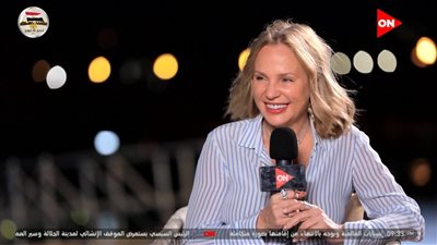 قادرين ومش هنعملها.. شيرين رضا تعلق على عدم صرفها وعمرو دياب على ابنتهما|فيديو