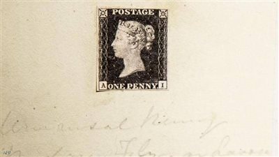 عرض أول طابع بريد في العالم للبيع بأكثر من 8 ملايين دولار 