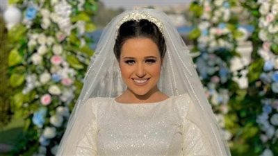 ليلى محمود تتزوج من حسين فهمي في 