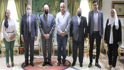 محافظ جنوب سيناء يشهد عرض تحديث منظومة خدمات المواطنين 