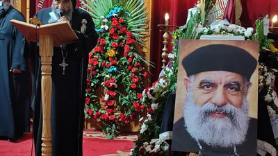 مطران بورسعيد يترأس صلاة جنازة القمص بيشوى فخري| صور