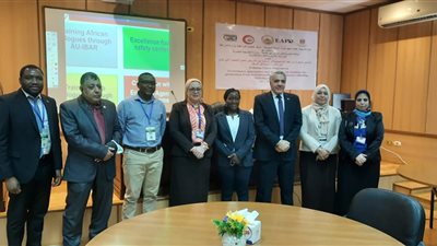 وفد من ناميبيا يشيد بمستوى معامل معهد صحة الحيوان بوزارة الزراعة 