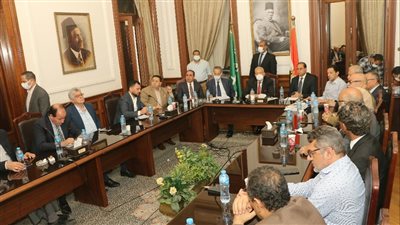 تفاصيل اجتماع أبو شقة مع الهيئة العليا والمكتب التنفيذي بحزب الوفد