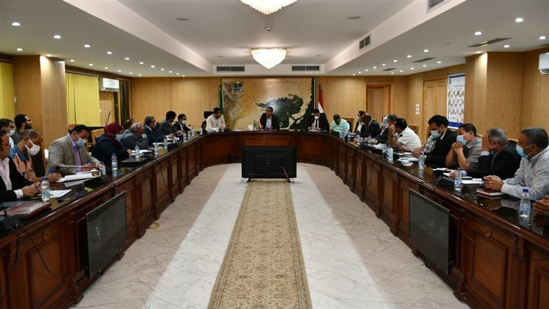 محافظ الفيوم يتابع