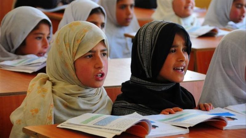 طالبات في مدرسة أفغانية
