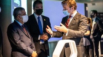 رئيس هيئة قناة السويس يبحث تعزيز التعاون مع مدير سيمنس | صور