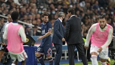 إجراء احترازي.. الكشف عن سبب خروج ميسي المفاجئ في مباراة سان جيرمان وليل 
