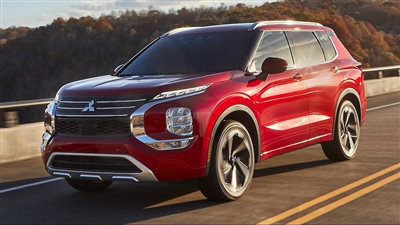 سيارة ميتسوبيشي اوتلاندر.. مواصفات جديدة لمنافسة مركبات الدفع الرباعي | فيديو