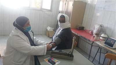 156 وحدة صحية للكشف على كبار السن والاعتلال الكلوي والأمراض المزمنة بأسيوط