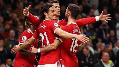 هل يعجل رونالدو وفيرنانديز برحيل سولسكاير عن قيادة مانشستر يونايتد؟