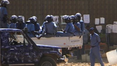 الشرطة السودانية تنفي قتل المتظاهرين 