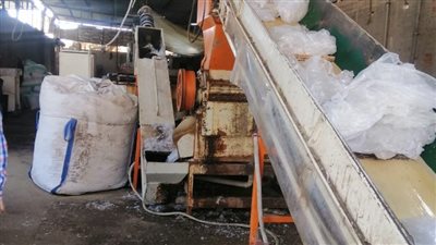 ضبط مصنع لإعادة تدوير أكياس القمامة في طلخا بالدقهلية