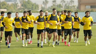 محمود وادي يقود هجوم بيراميدز في مواجهة فاركو