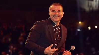 عمرو دياب يستعد لإحياء حفله في دبي.. الليلة