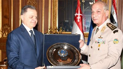 وزير الداخلية يقدم التهنئة لرجال القوات المسلحة بمناسبة ذكرى أكتوبر