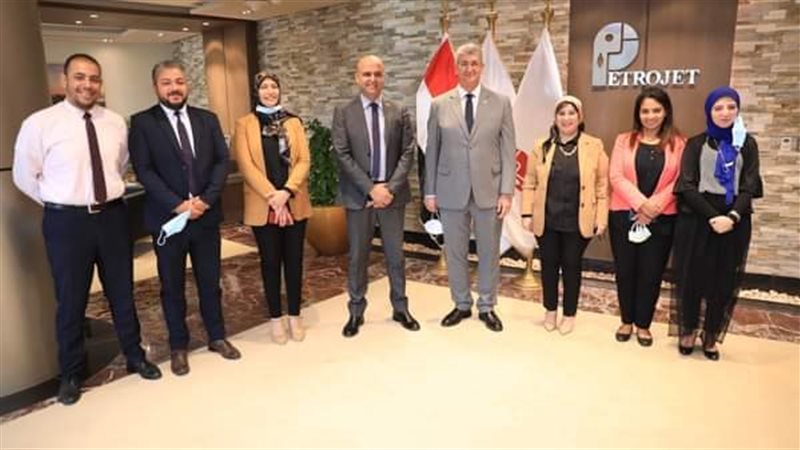 رئيس بتروجت في لقطة