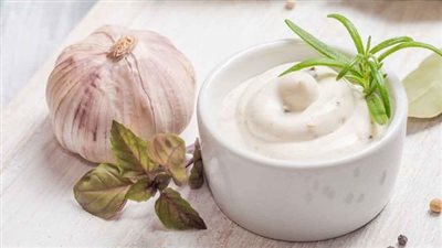 الصوص الشامى الشهير.. طريقة عمل التومية