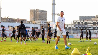 مفاجآت في تشكيل الزمالك أمام طلائع الجيش 