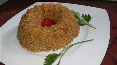 يقدم بجانب المأكولات البحرية.. طريقة عمل أرز السمك
