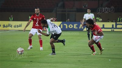 تعادل سلبي بين الأهلي والبنك في الشوط الأول 