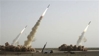 مقتل 29 مدنيا في هجوم صاروخي للحوثيين بمأرب في اليمن