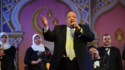 المنشد أحمد الكحلاوي: الأغنية الدينية ماتت بعد والدي.. وكل من هب ودب يغنيها | حوار