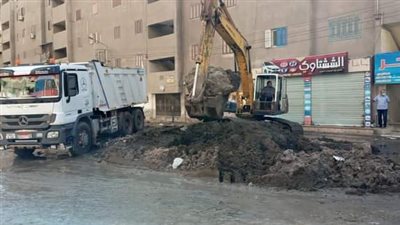 تفاصيل حل مشكلة الصرف بالعبور في المنصورة | صور 