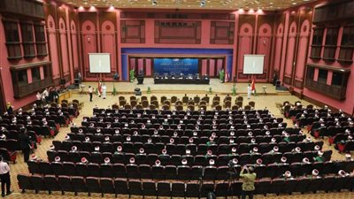 وكيل الأزهر يكرم الخريجين والمتفوقين من الطلبة الإندونيسيين