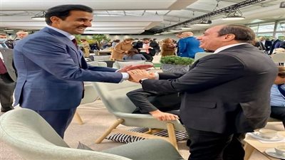  لقطة اليوم.. سعادة وترحاب كبير متبادل بين الرئيس السيسي وأمير قطر في جلاسجو